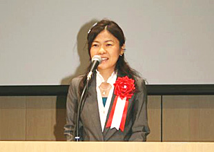 写真　矢野 順子 氏